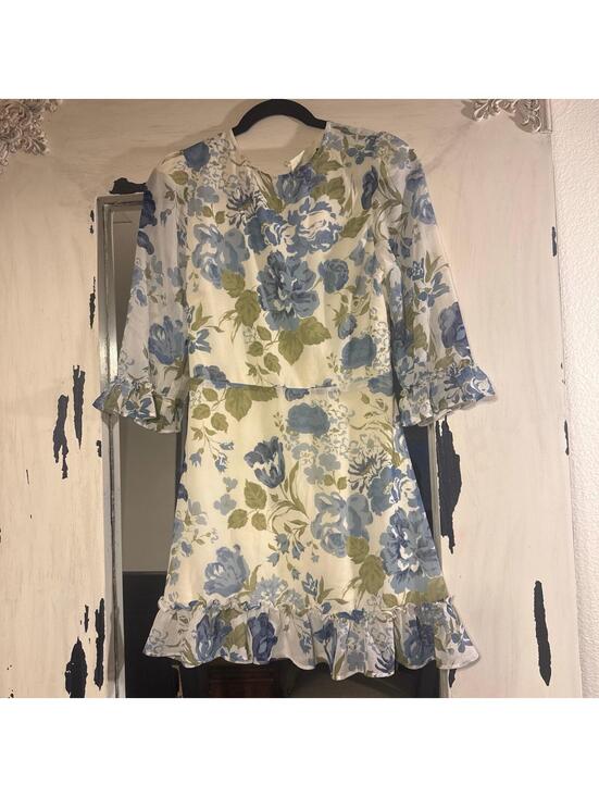 Dresses & Skirts - Few moda dress size 6